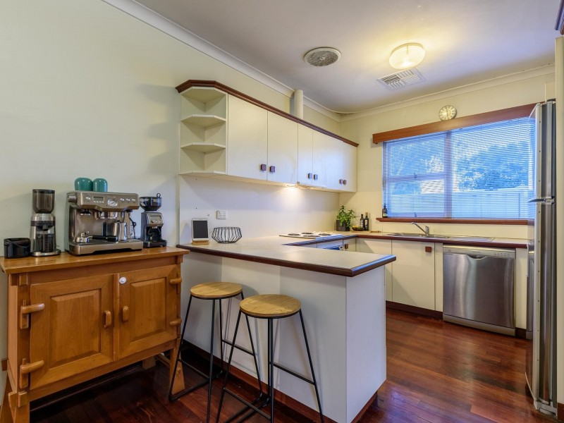 8A Doust Street, Cannington WA 6107