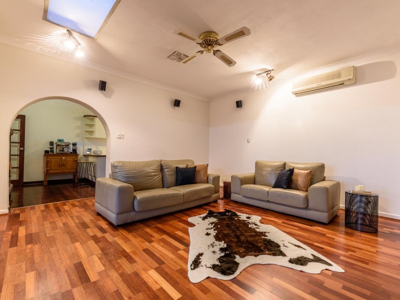 8A Doust Street, Cannington WA 6107