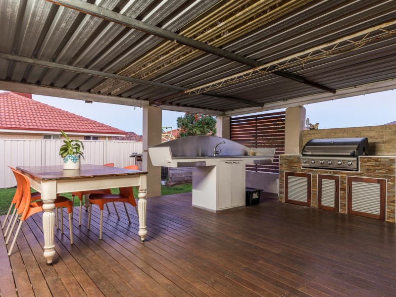 8A Doust Street, Cannington WA 6107