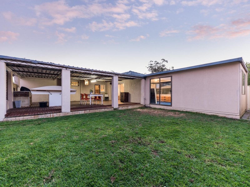 8A Doust Street, Cannington WA 6107