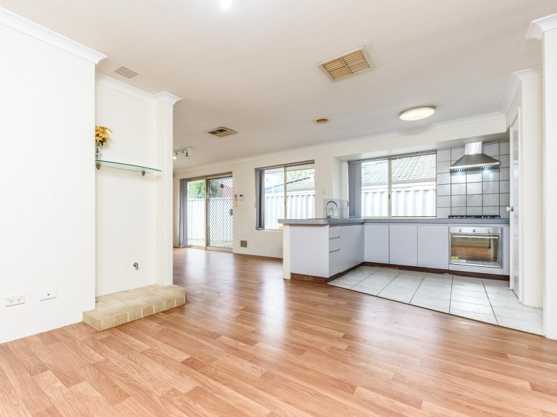2a Fleming Avenue, Bentley WA 6102