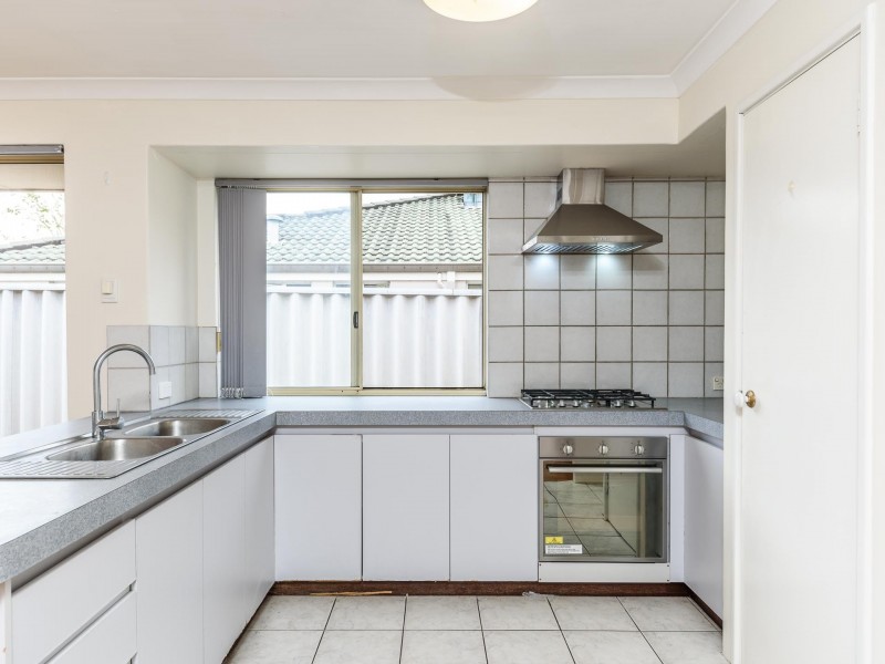 2a Fleming Avenue, Bentley WA 6102