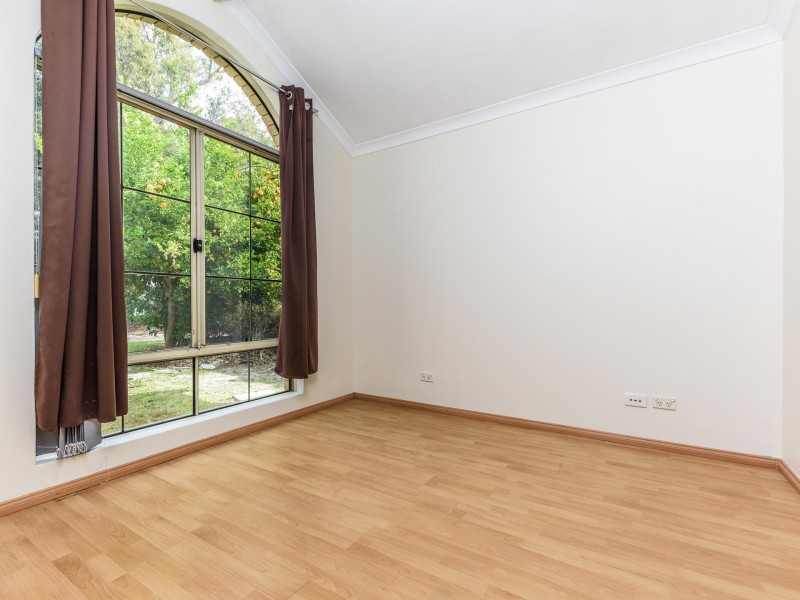 2a Fleming Avenue, Bentley WA 6102