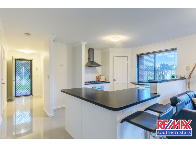 15 Darter Place, Queens Park WA 6107