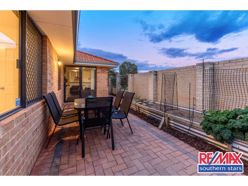 15 Darter Place, Queens Park WA 6107