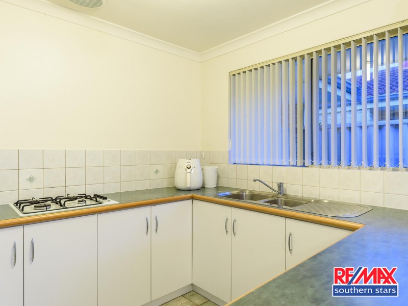 3/17 Civic Gardens, Cannington WA 6107