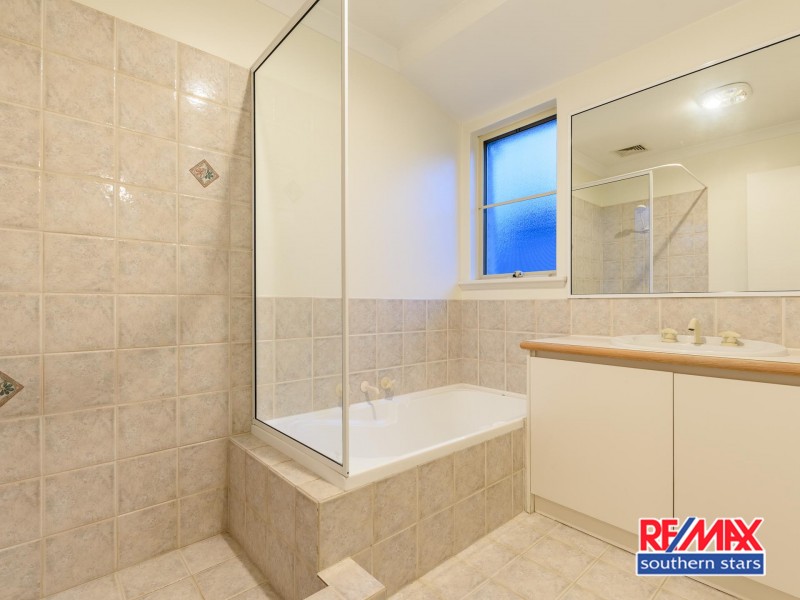 3/17 Civic Gardens, Cannington WA 6107