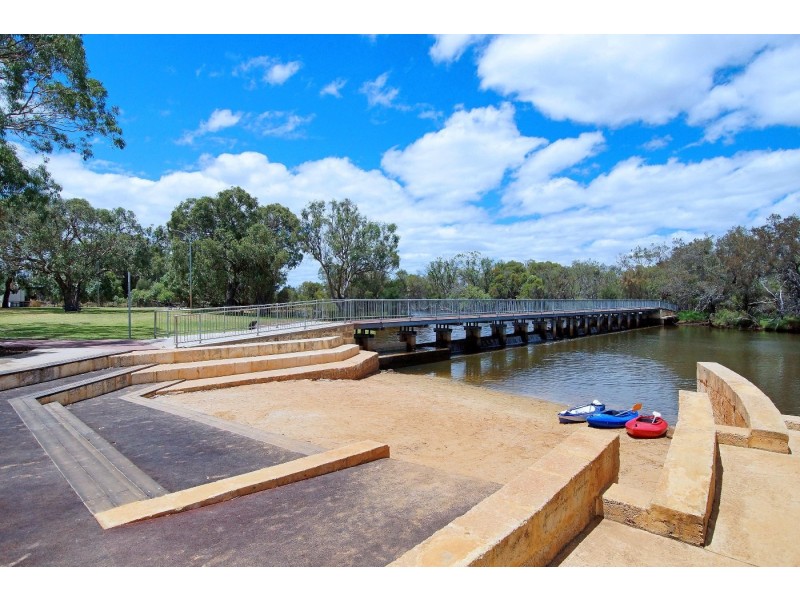 3/17 Civic Gardens, Cannington WA 6107