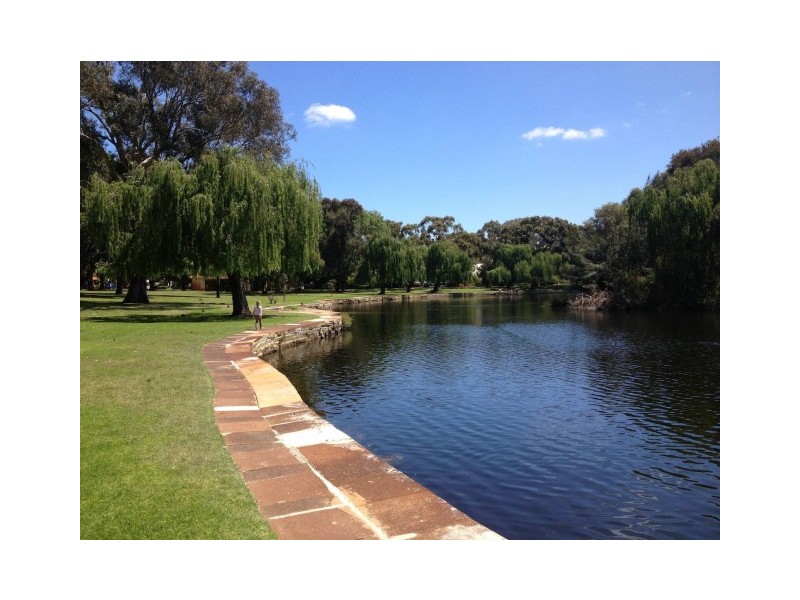 3/17 Civic Gardens, Cannington WA 6107