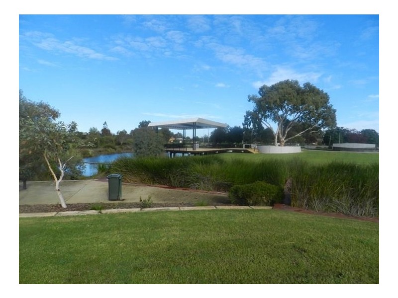 3/17 Civic Gardens, Cannington WA 6107