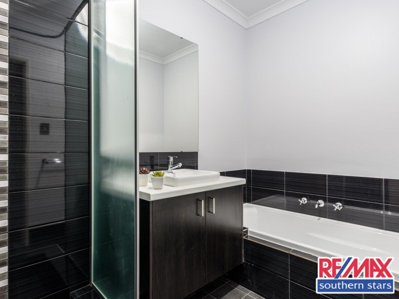 385 Banrock Drive, Ellenbrook WA 6069