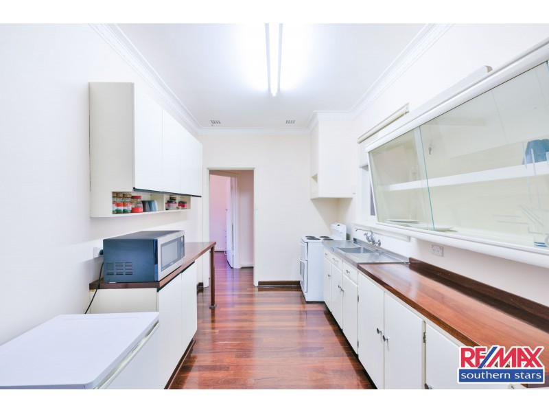 60 Redcliffe Street, East Cannington WA 6107