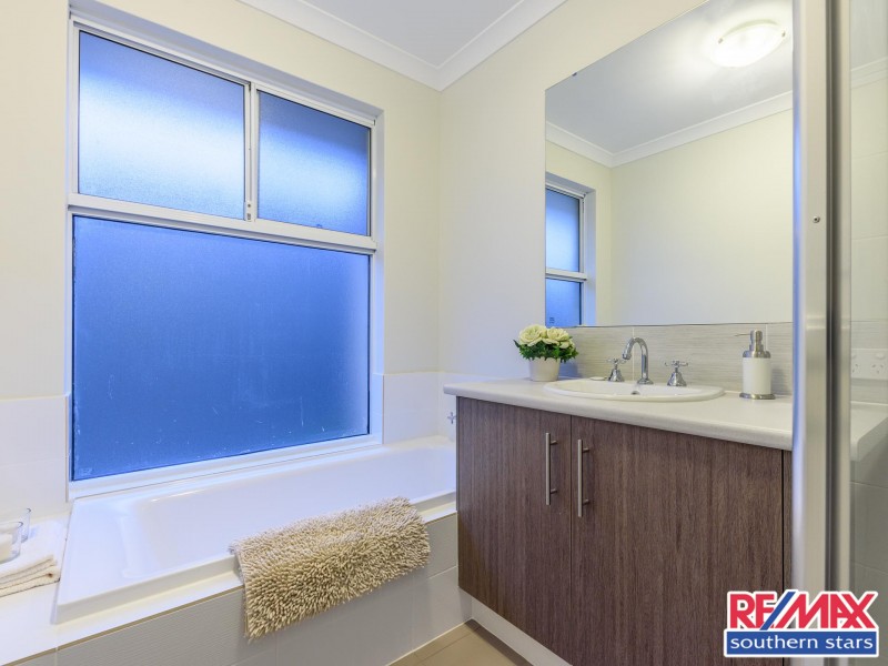 120c Thomas Street, Queens Park WA 6107