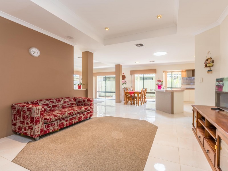 66 Folland Parade, Atwell WA 6164