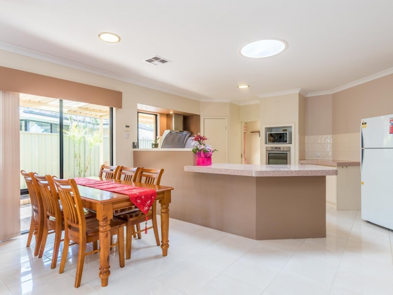 66 Folland Parade, Atwell WA 6164