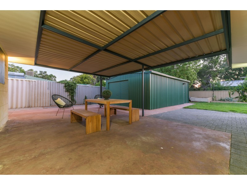 26 Dawson Avenue, Forrestfield WA 6058