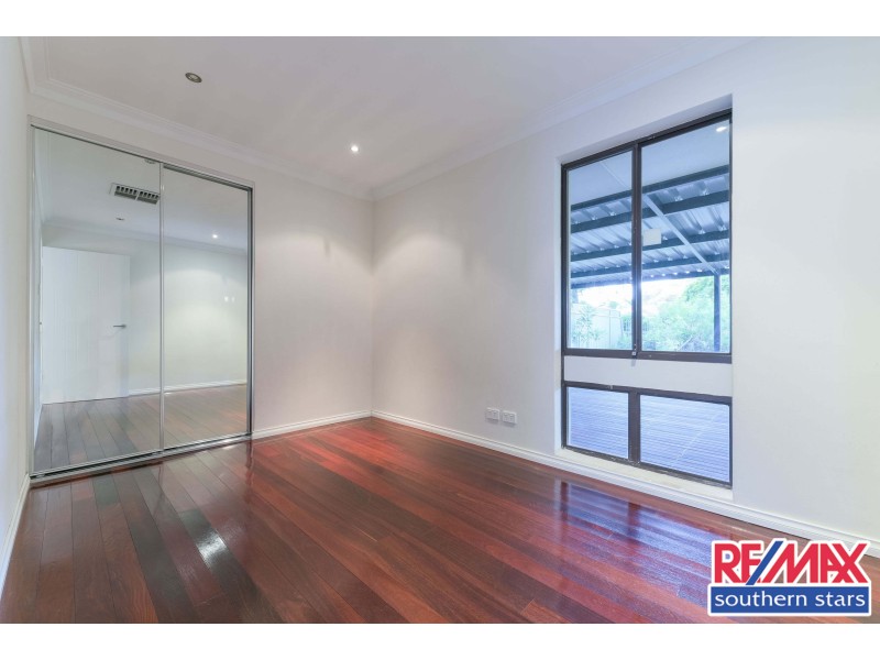 66 Grenadier Drive, Thornlie WA 6108