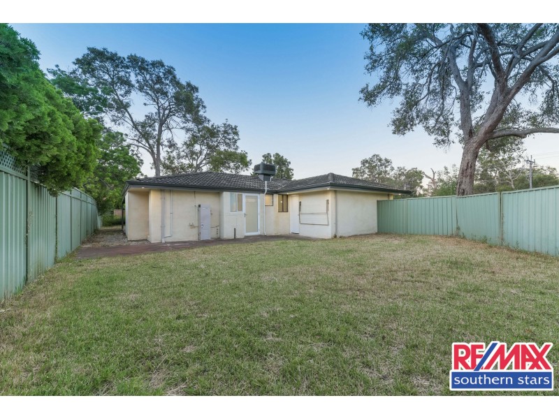 66 Grenadier Drive, Thornlie WA 6108