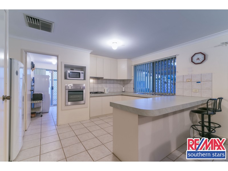 24 Beard Place, Queens Park WA 6107