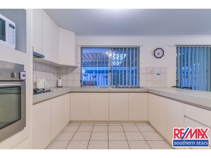 24 Beard Place, Queens Park WA 6107