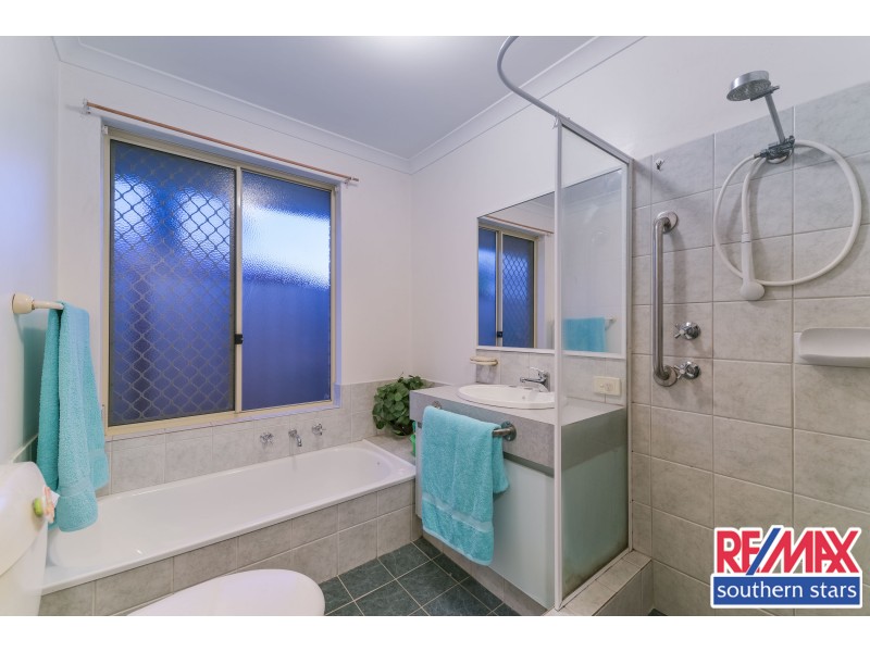 24 Beard Place, Queens Park WA 6107