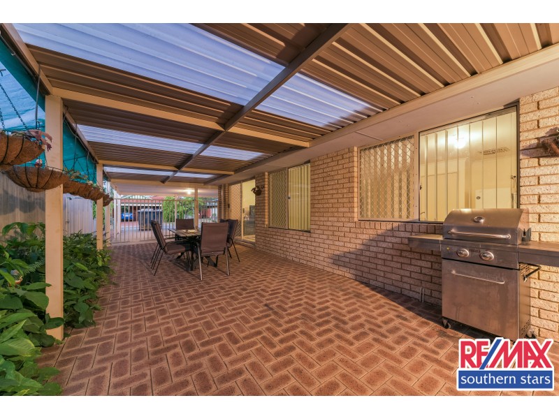 24 Beard Place, Queens Park WA 6107