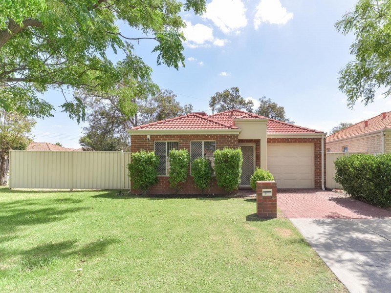 1/2 Arthur Street, Cannington WA 6107