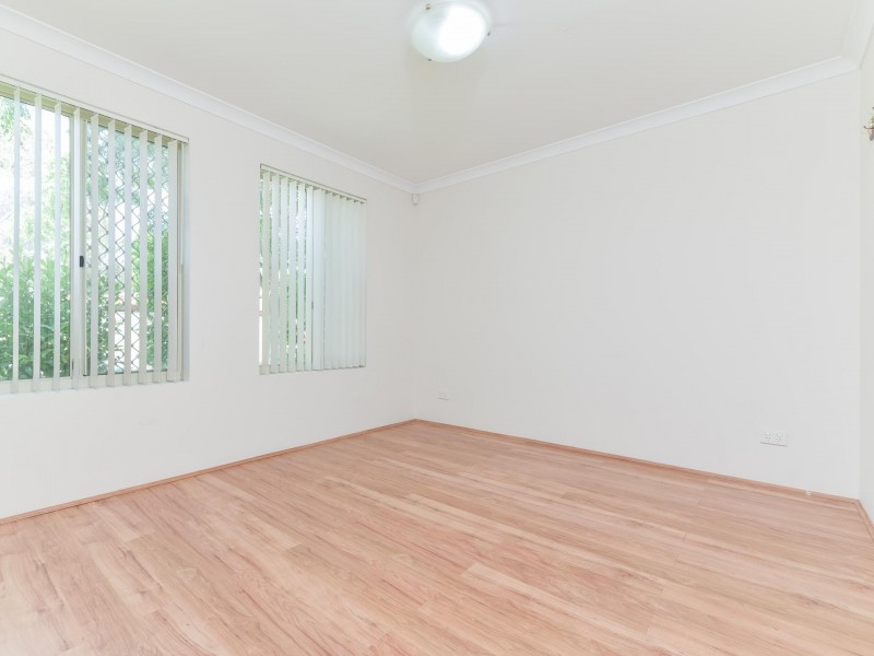 1/2 Arthur Street, Cannington WA 6107