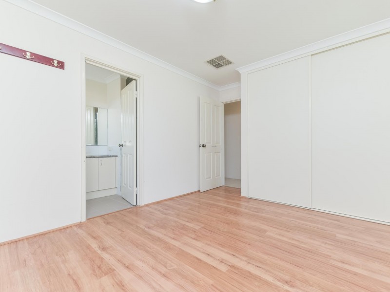 1/2 Arthur Street, Cannington WA 6107