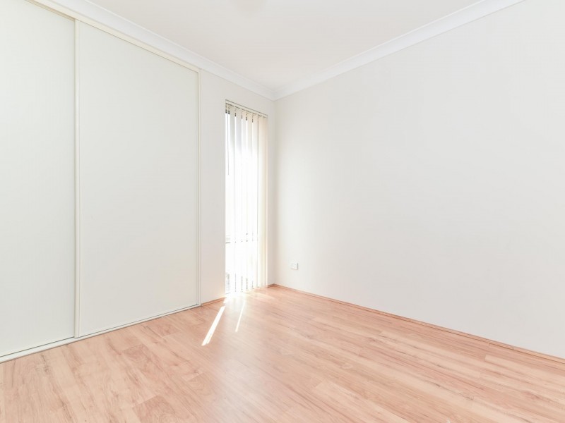 1/2 Arthur Street, Cannington WA 6107