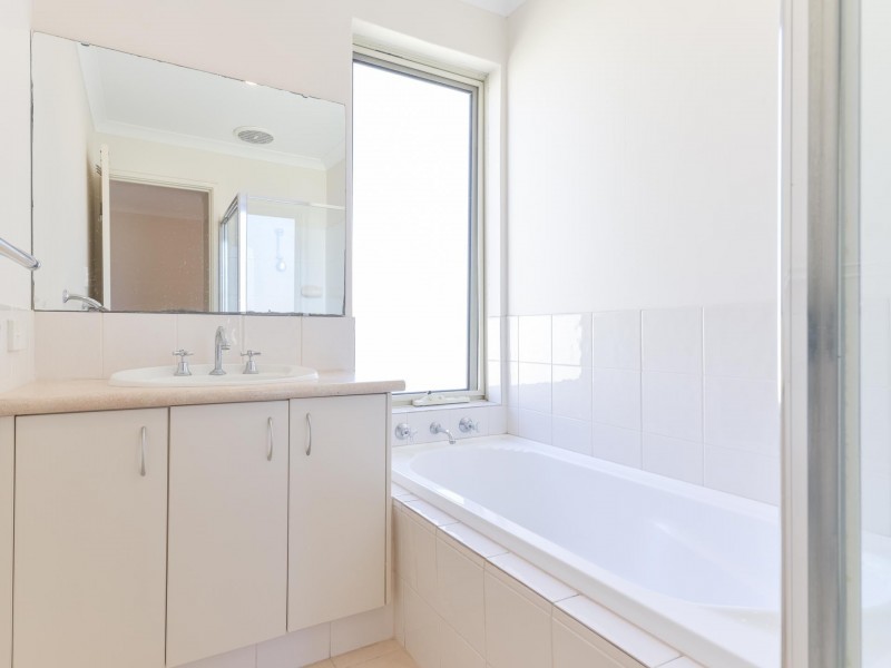 1/2 Arthur Street, Cannington WA 6107