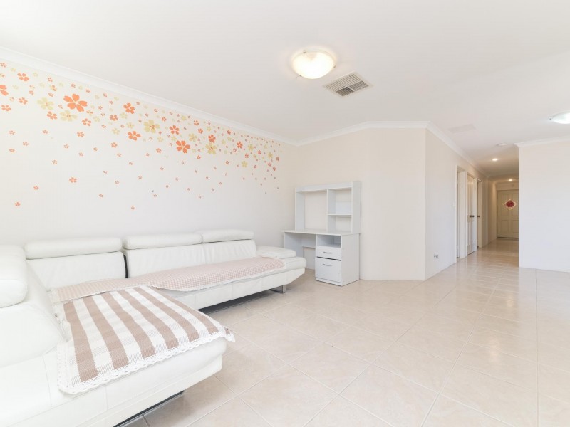 1/2 Arthur Street, Cannington WA 6107