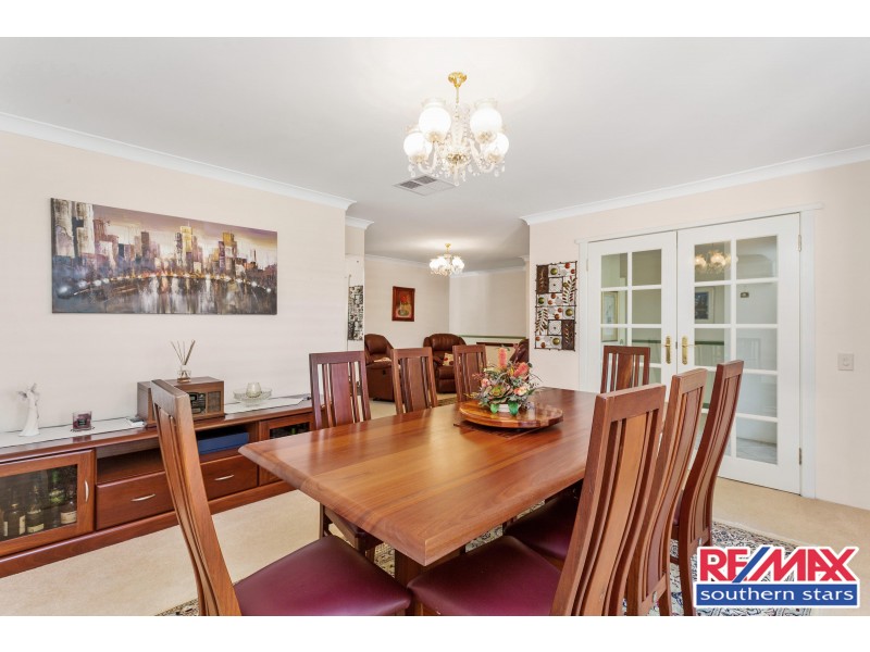 13 Sellen Court, Leeming WA 6149