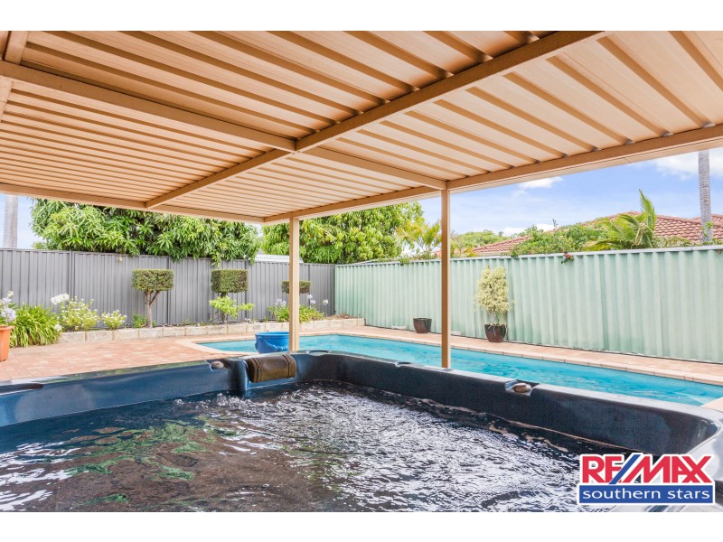 13 Sellen Court, Leeming WA 6149