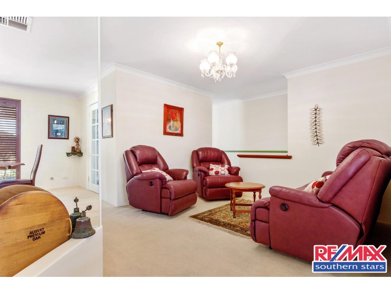 13 Sellen Court, Leeming WA 6149