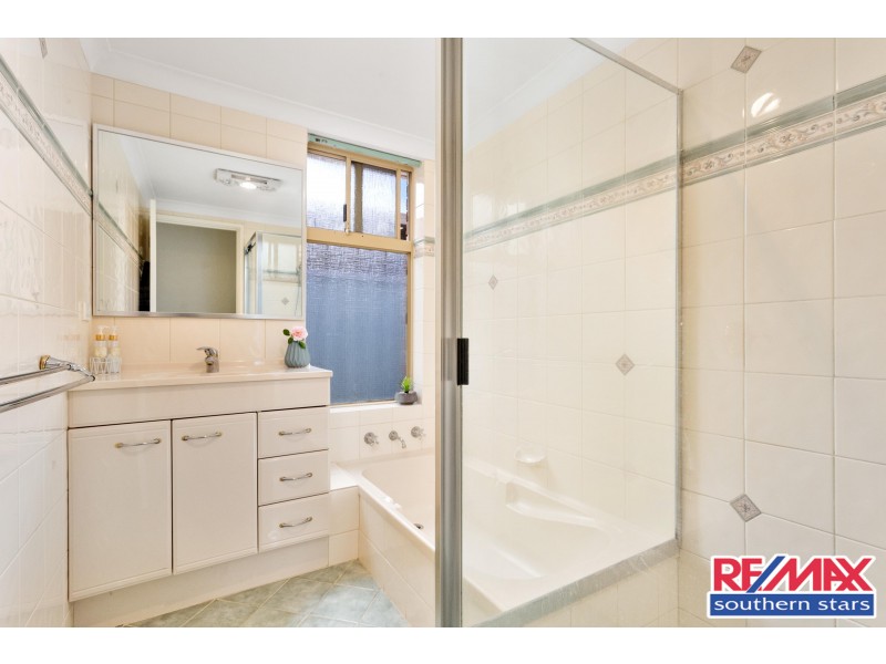 13 Sellen Court, Leeming WA 6149