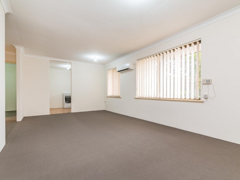 2/12 Kaliamba Court, Cannington WA 6107