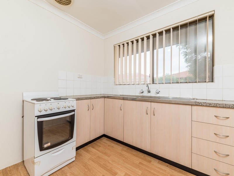 2/12 Kaliamba Court, Cannington WA 6107