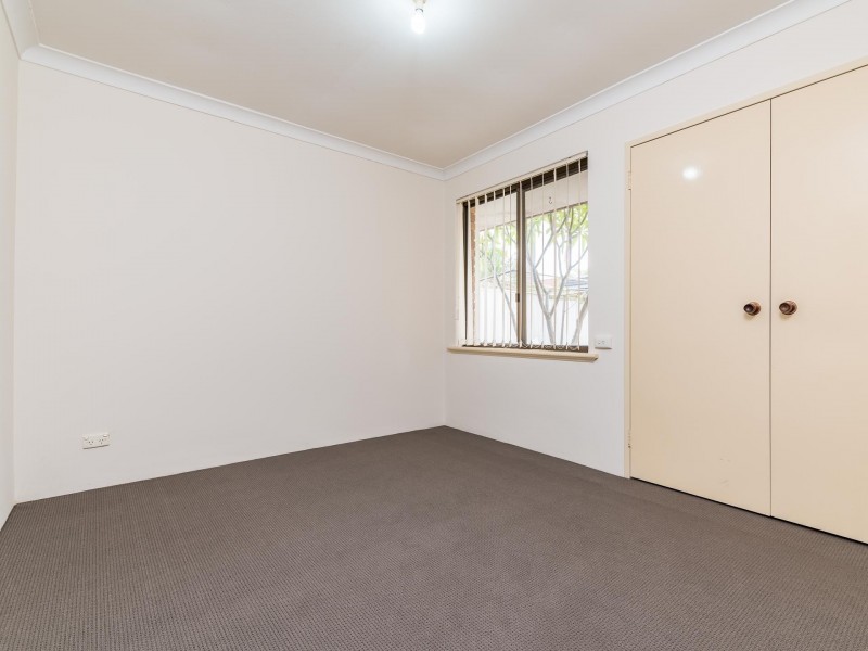 2/12 Kaliamba Court, Cannington WA 6107