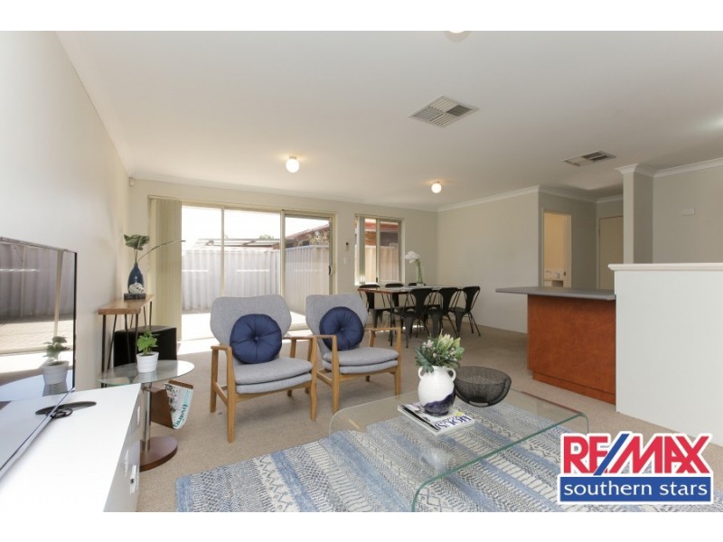 8/12 Kaliamba Court, Cannington WA 6107