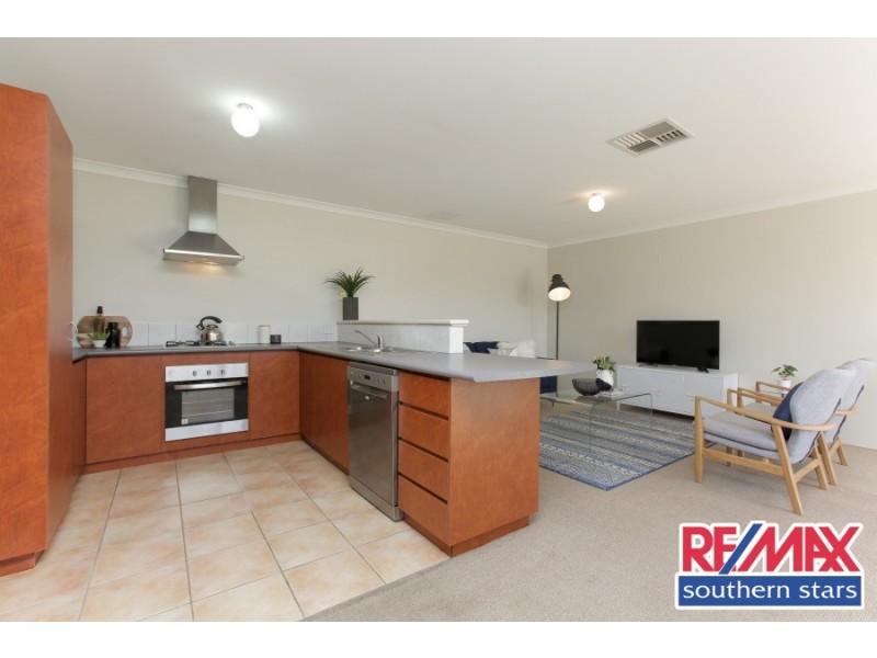 8/12 Kaliamba Court, Cannington WA 6107