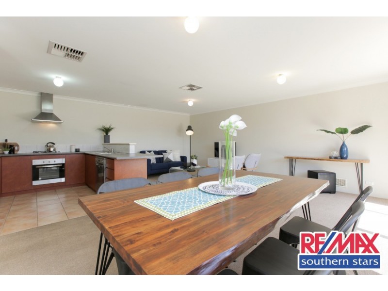 8/12 Kaliamba Court, Cannington WA 6107