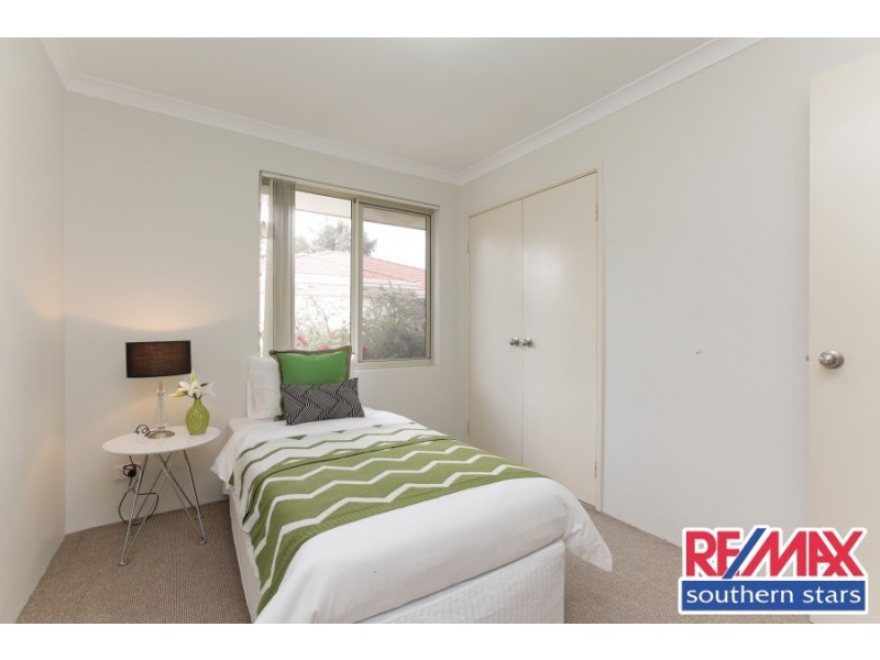 8/12 Kaliamba Court, Cannington WA 6107