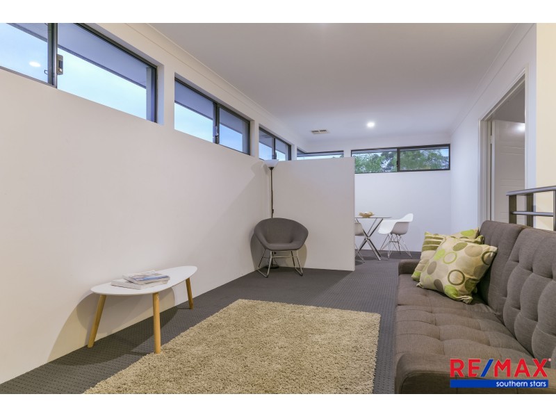 12 Reginald Street, Queens Park WA 6107