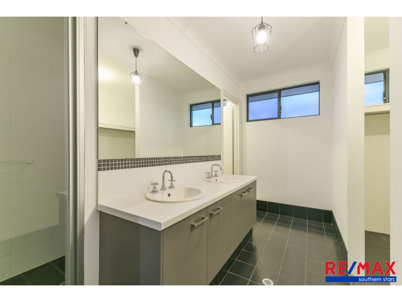 12 Reginald Street, Queens Park WA 6107