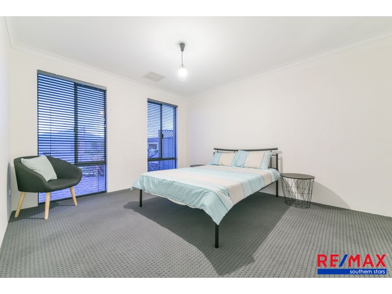 12 Reginald Street, Queens Park WA 6107