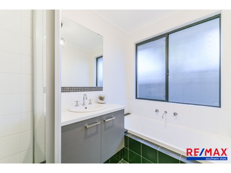 12 Reginald Street, Queens Park WA 6107