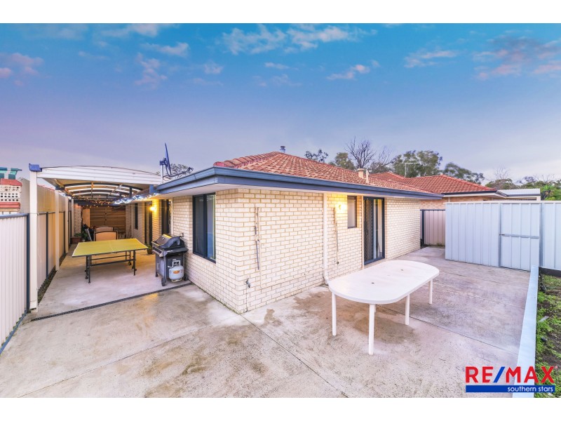 17 Richards Place, Cannington WA 6107