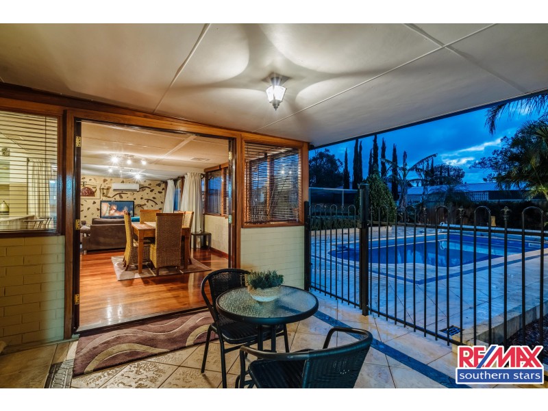 27 Balaka Way, Queens Park WA 6107