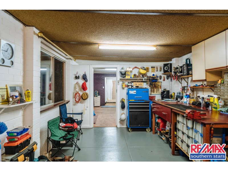 27 Balaka Way, Queens Park WA 6107